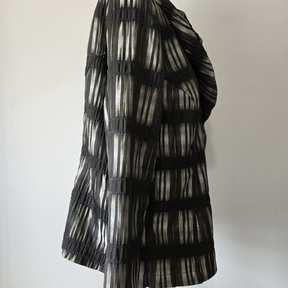 CARBONE Crinkle Ruffle Collar Lightweight Jacket. Size 48/ 16US - Picture 6 of 13